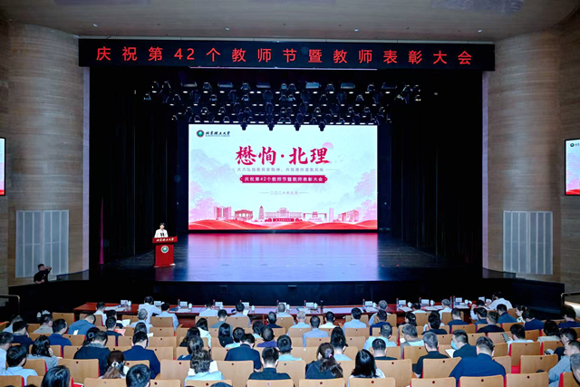 现场照片.jpg 现场照片.jpg